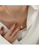 عقد Vintage الكرواسون مخطط قلادة القلائد للنساء مطلية بالذهب دوامة الملمس حلية قلادة عصرية 